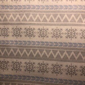 🛒 $15 3 yards Flannel Fabric - Snowflakes Christmas